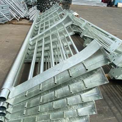 Lan can cầu đường