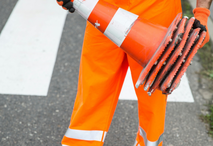 Cung cấp thiết bị an toàn giao thông