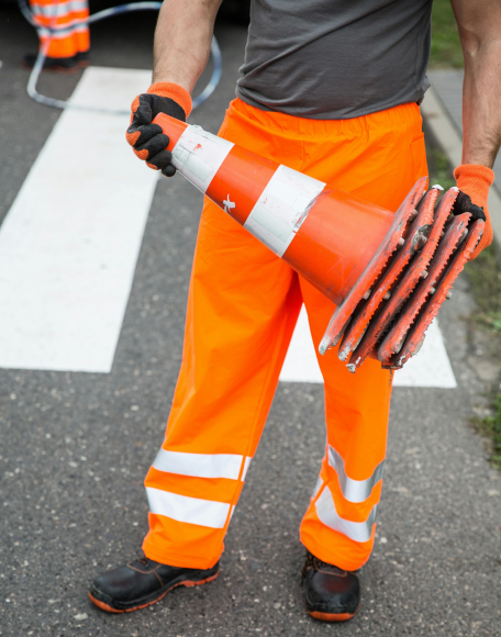 Cung cấp thiết bị an toàn giao thông